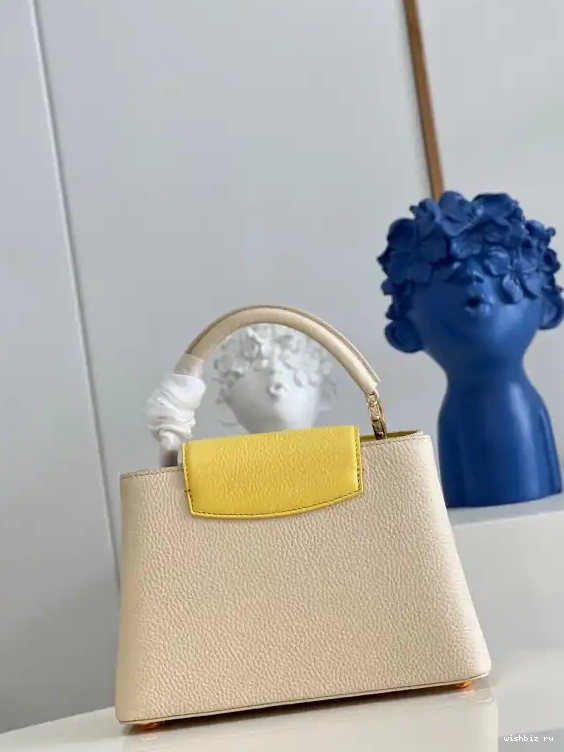 WIS CAPUCINES LOUIS VUITTON BB 0616